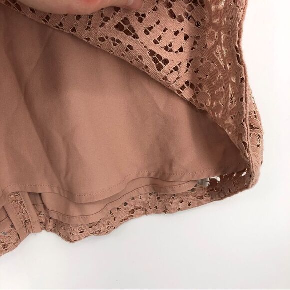 Ann Taylor Lace Peplum Top Womens Medium Pink Cap Sleeve Zip Back Slit Back - Picture 6 of 13